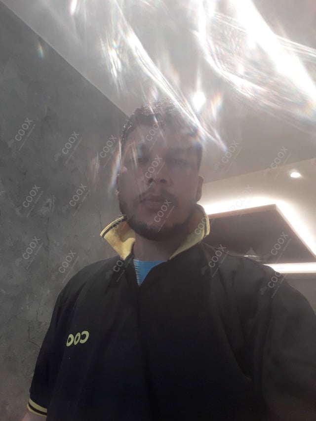 Chef from COOX at bookings. Professional cooks chefs at home