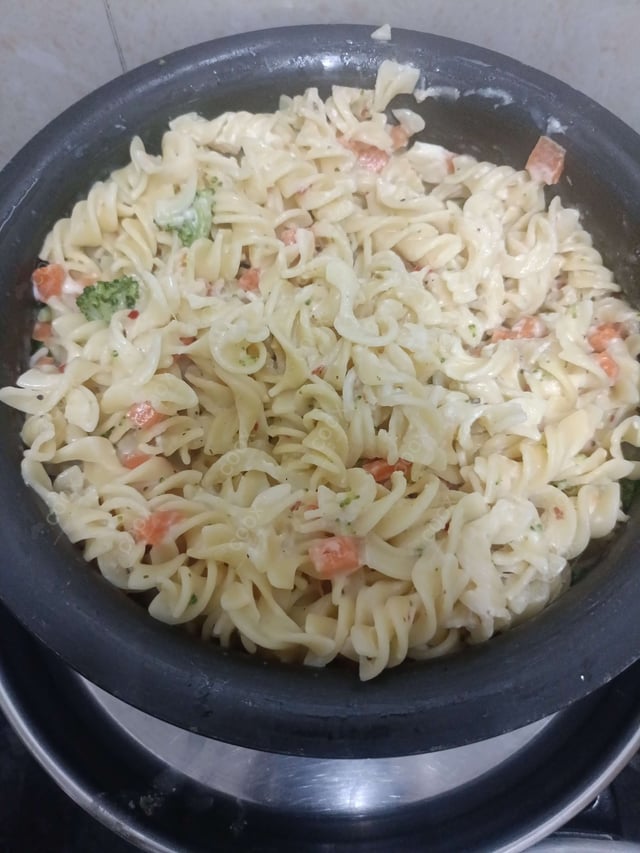 Delicious Pasta in White Sauce prepared by COOX