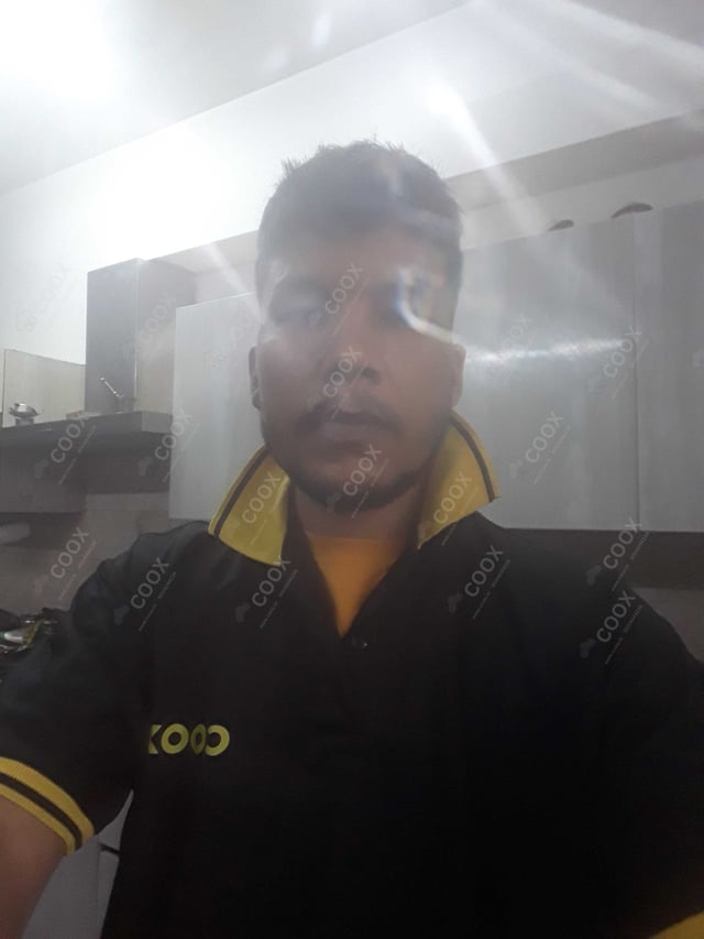 Chef from COOX at bookings. Professional cooks chefs at home