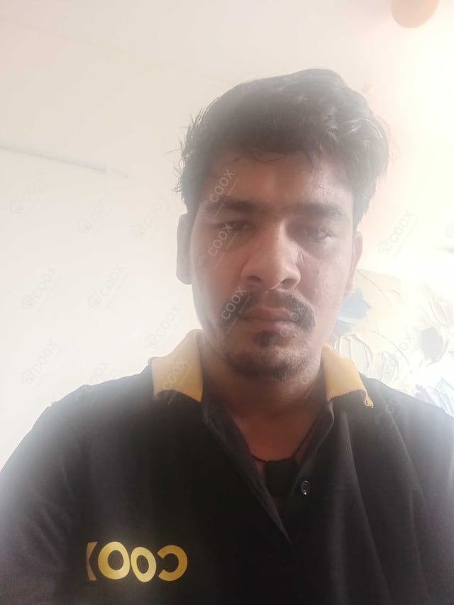 Chef from COOX at bookings. Professional cooks chefs at home