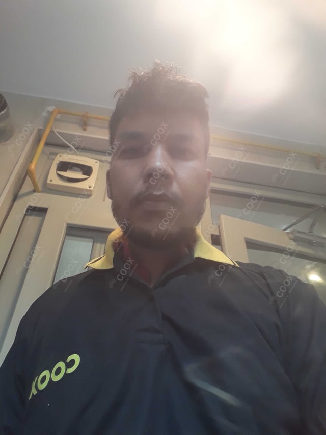 Chef from COOX at bookings. Professional cooks chefs at home