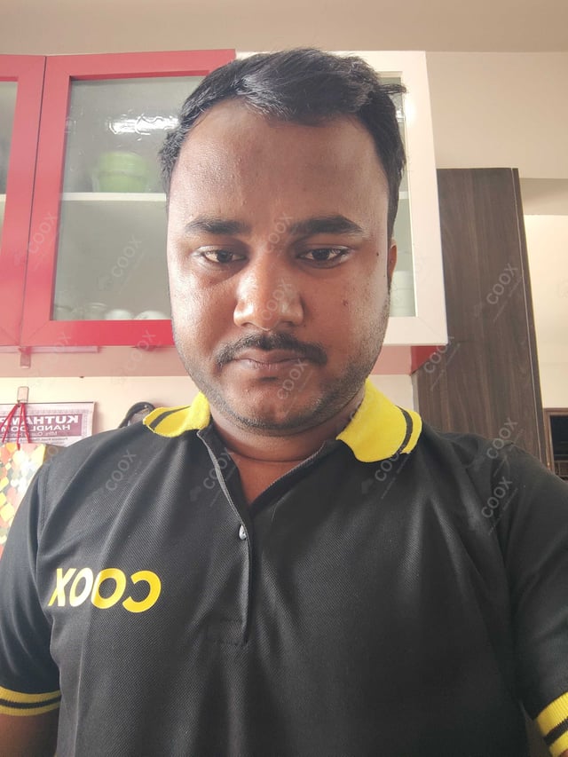 Chef from COOX at bookings. Professional cooks chefs at home