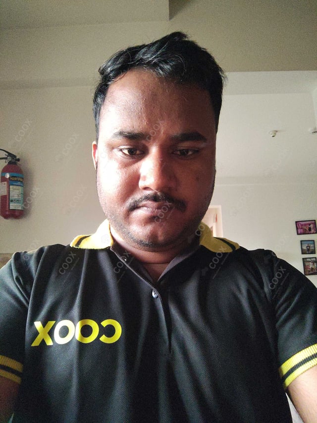 Chef from COOX at bookings. Professional cooks chefs at home