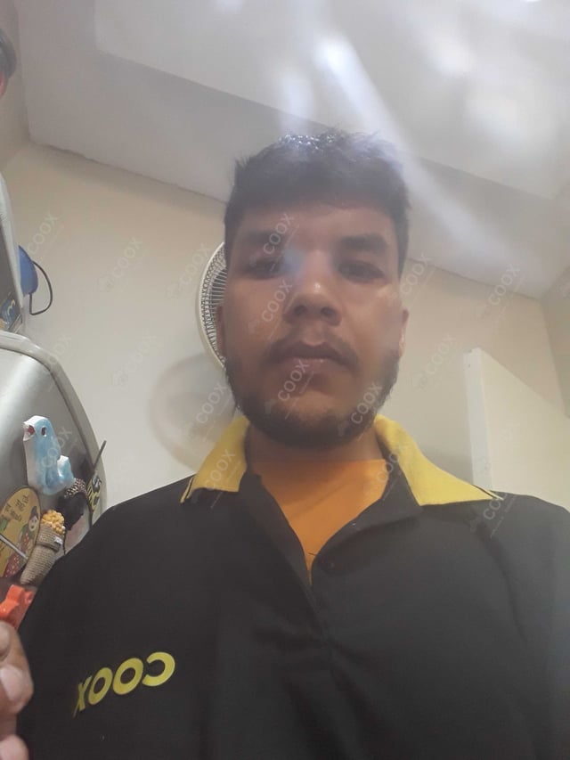 Chef from COOX at bookings. Professional cooks chefs at home