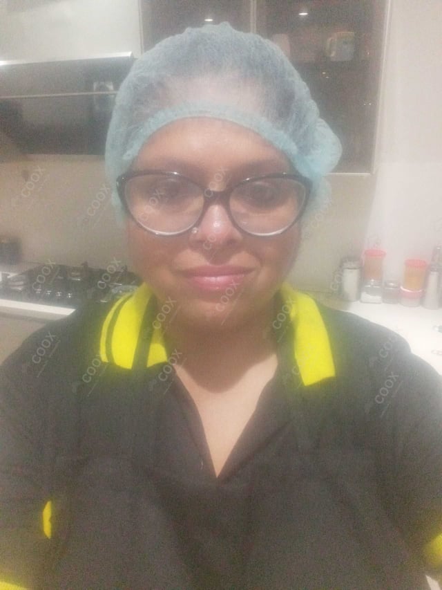 Chef from COOX at bookings. Professional cooks chefs at home