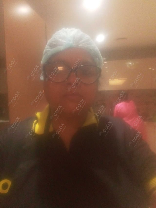 Chef from COOX at bookings. Professional cooks chefs at home