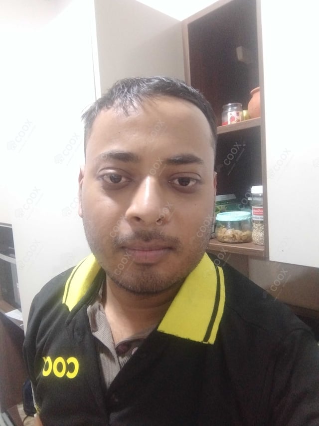 Chef from COOX at bookings. Professional cooks chefs at home