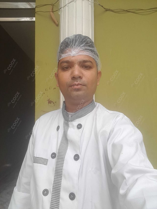 Chef from COOX at bookings. Professional cooks chefs at home
