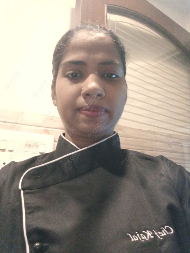 Chef from COOX at bookings. Professional cooks chefs at home