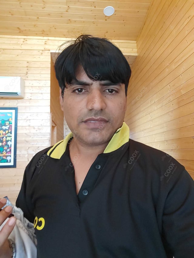 Chef from COOX at bookings. Professional cooks chefs at home