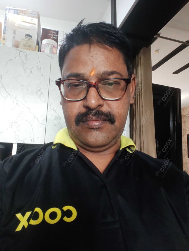 Chef from COOX at bookings. Professional cooks chefs at home