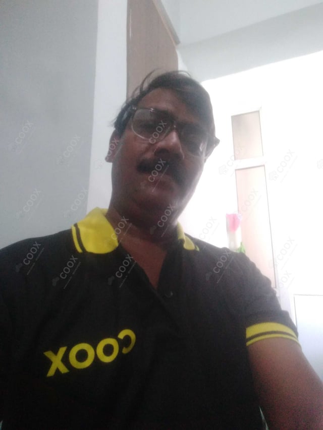 Chef from COOX at bookings. Professional cooks chefs at home