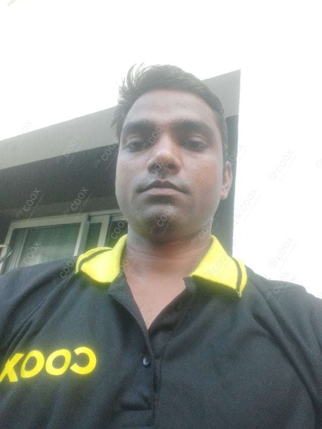 Chef from COOX at bookings. Professional cooks chefs at home