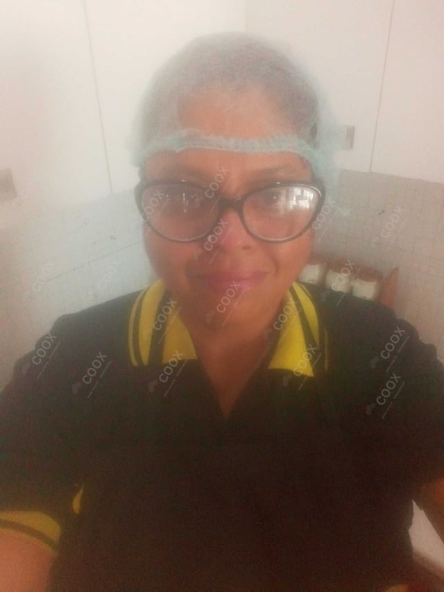 Chef from COOX at bookings. Professional cooks chefs at home