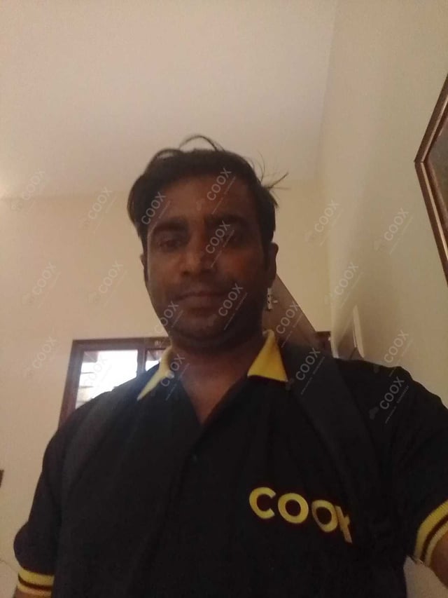 Chef from COOX at bookings. Professional cooks chefs at home