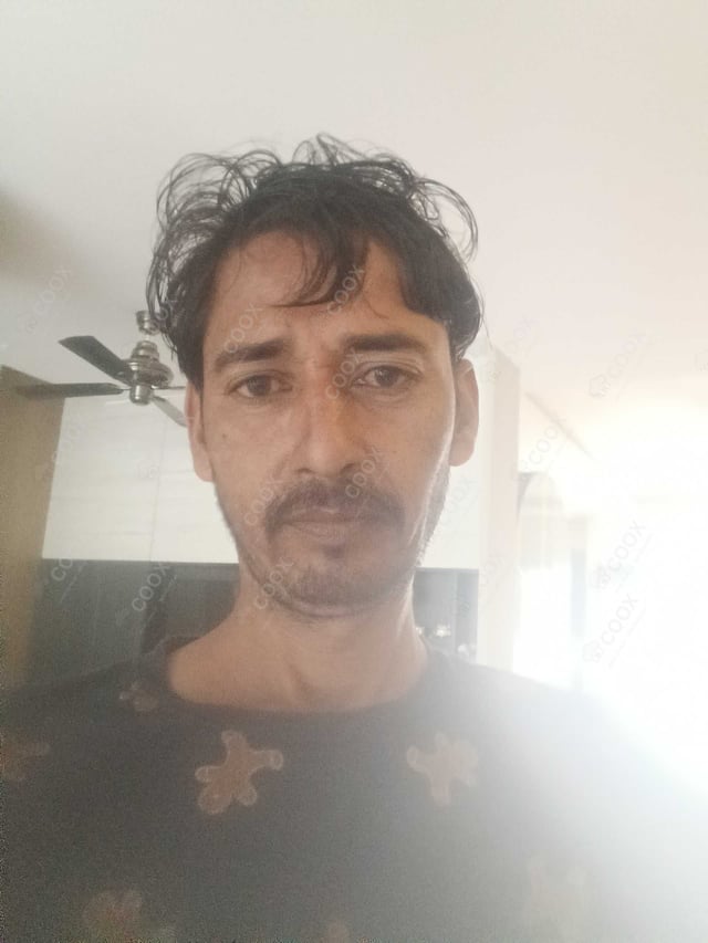 Chef from COOX at bookings. Professional cooks chefs at home