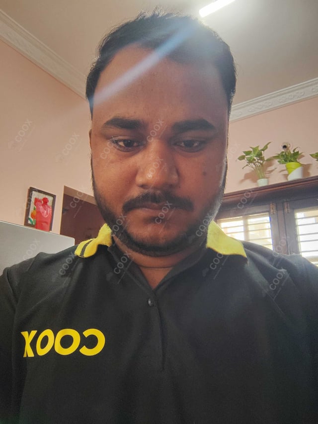 Chef from COOX at bookings. Professional cooks chefs at home