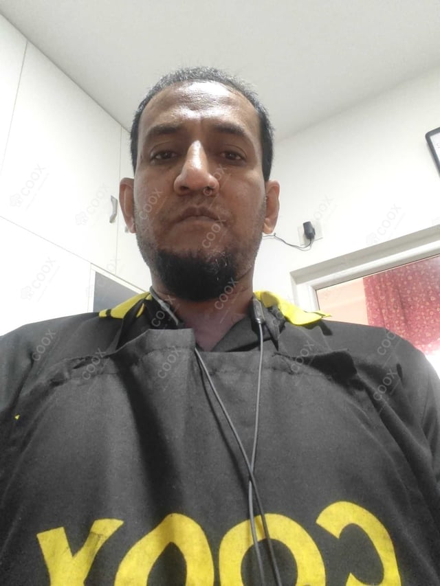 Chef from COOX at bookings. Professional cooks chefs at home