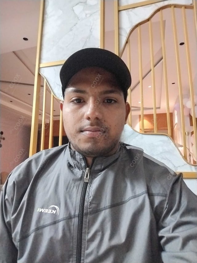 Chef from COOX at bookings. Professional cooks chefs at home