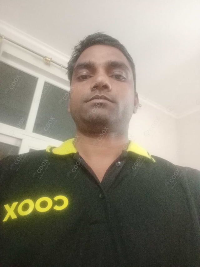 Chef from COOX at bookings. Professional cooks chefs at home