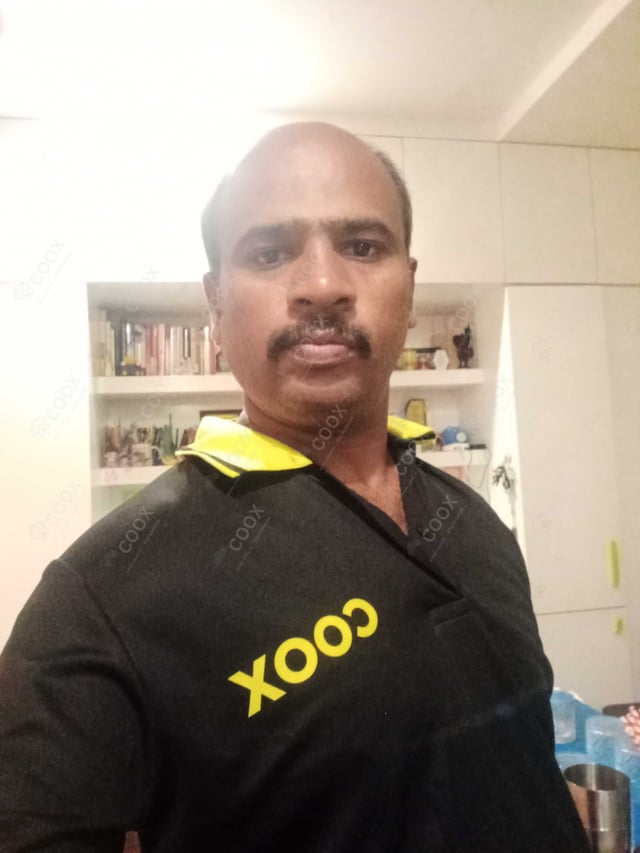 Chef from COOX at bookings. Professional cooks chefs at home