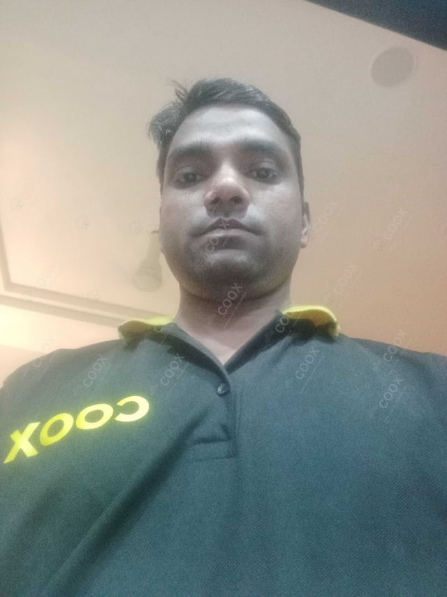 Chef from COOX at bookings. Professional cooks chefs at home