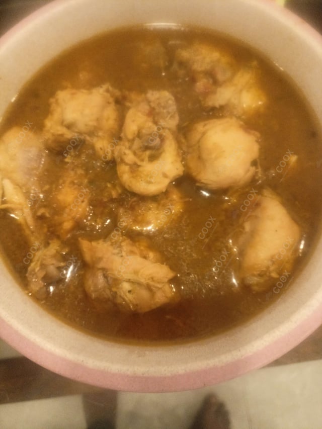 Delicious Thai Basil Chicken prepared by COOX