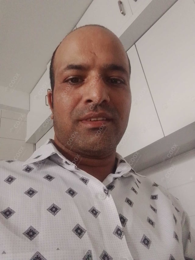 Chef from COOX at bookings. Professional cooks chefs at home