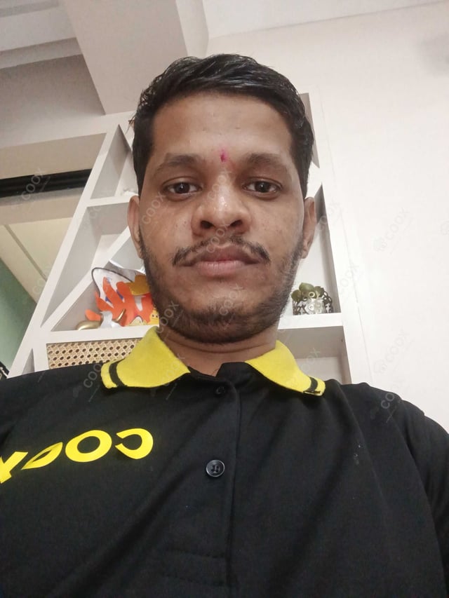 Chef from COOX at bookings. Professional cooks chefs at home