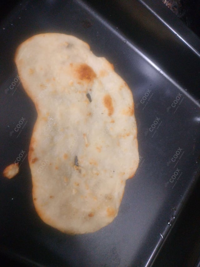 Delicious Naan (Butter / Garlic) prepared by COOX