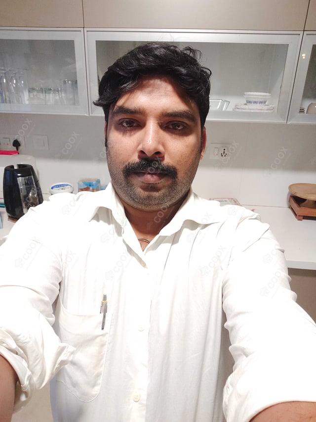 Chef from COOX at bookings. Professional cooks chefs at home