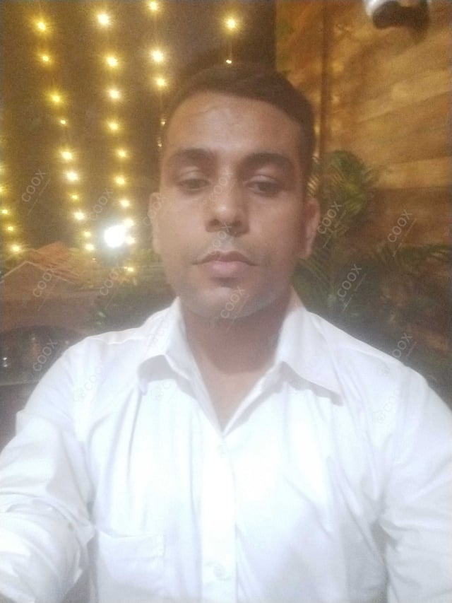 Chef from COOX at bookings. Professional cooks chefs at home