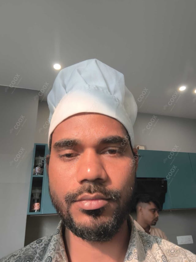 Chef from COOX at bookings. Professional cooks chefs at home