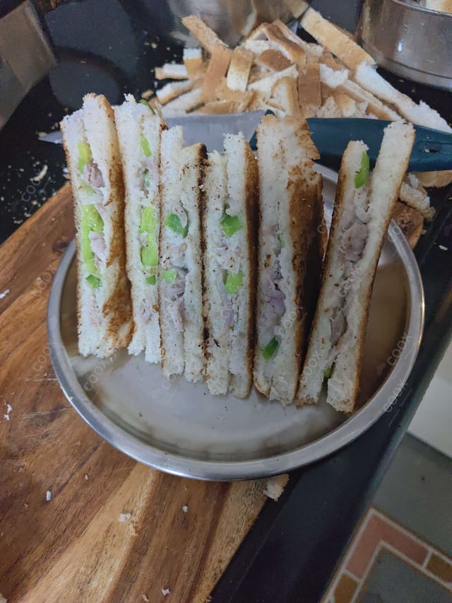 Delicious Grilled Chicken Sandwiches prepared by COOX