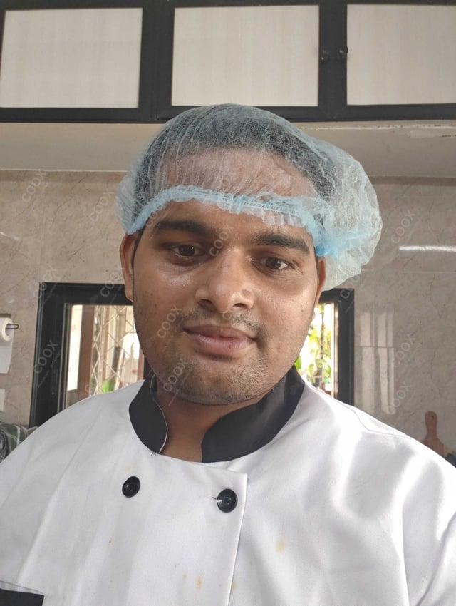 Chef from COOX at bookings. Professional cooks chefs at home