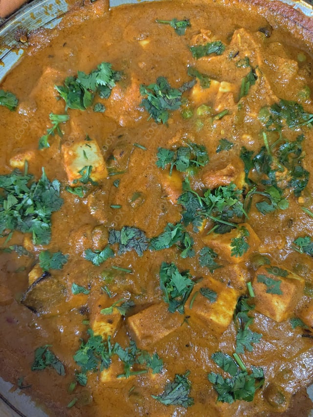Delicious Matar Paneer prepared by COOX