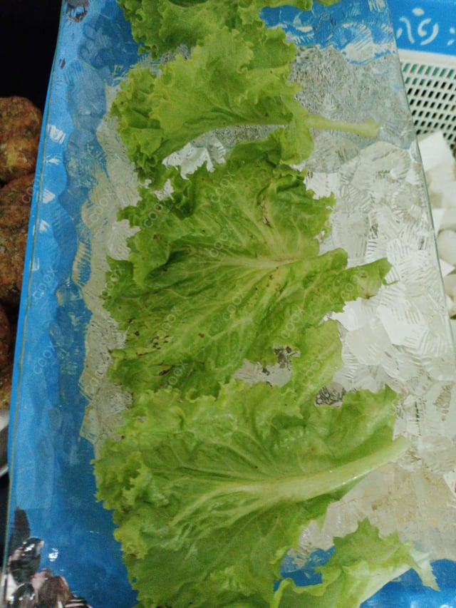 Delicious Lettuce Pesto Salad prepared by COOX