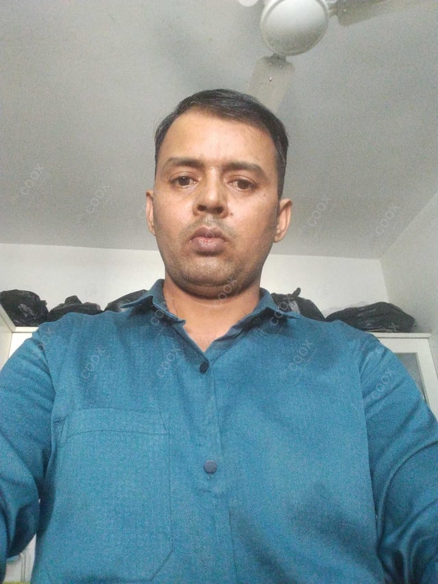 Chef from COOX at bookings. Professional cooks chefs at home