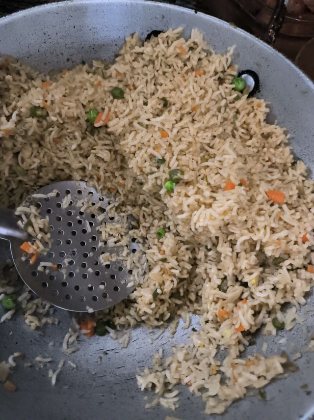 Delicious Veg Fried Rice prepared by COOX