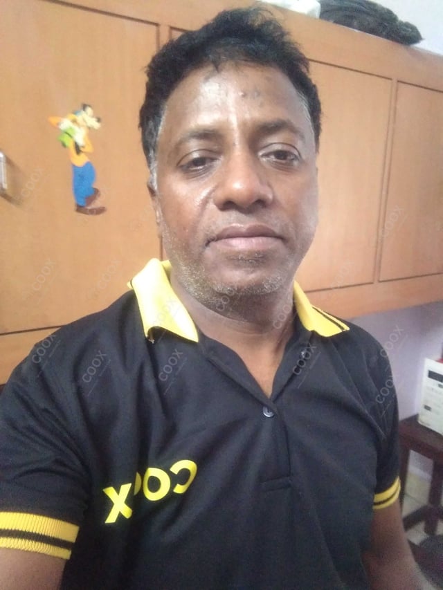 Chef from COOX at bookings. Professional cooks chefs at home