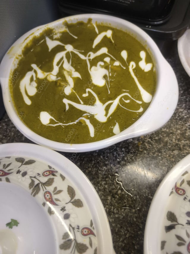 Delicious Palak Paneer prepared by COOX