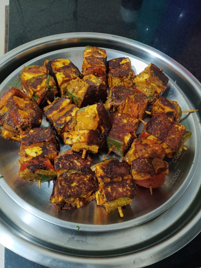 Delicious Paneer Tikka prepared by COOX