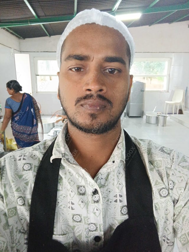 Chef from COOX at bookings. Professional cooks chefs at home