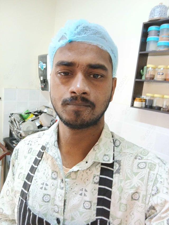 Chef from COOX at bookings. Professional cooks chefs at home