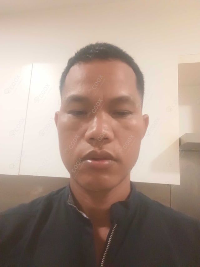 Chef from COOX at bookings. Professional cooks chefs at home