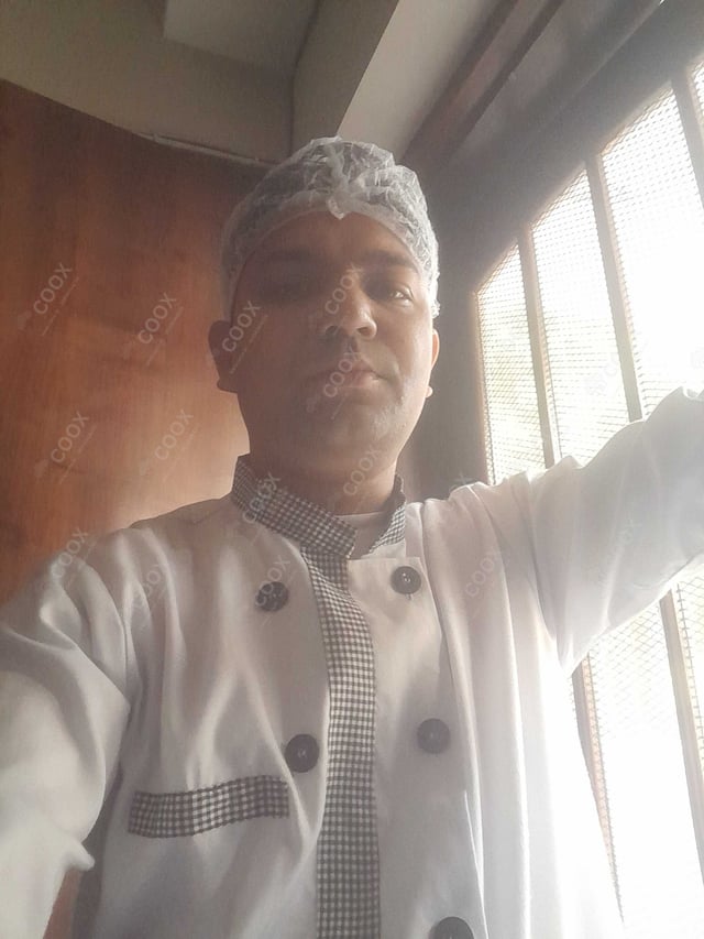 Chef from COOX at bookings. Professional cooks chefs at home