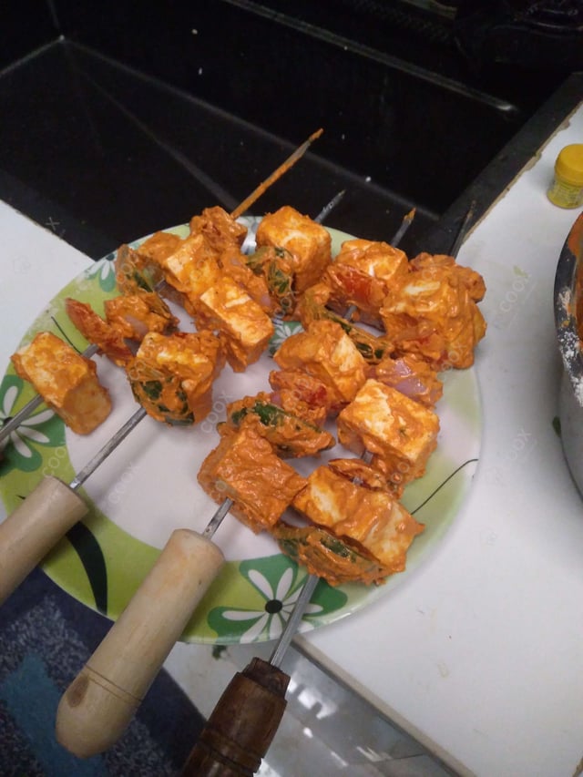 Delicious Paneer Tikka prepared by COOX