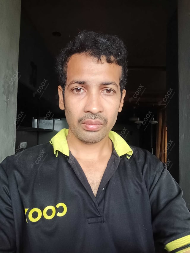 Chef from COOX at bookings. Professional cooks chefs at home