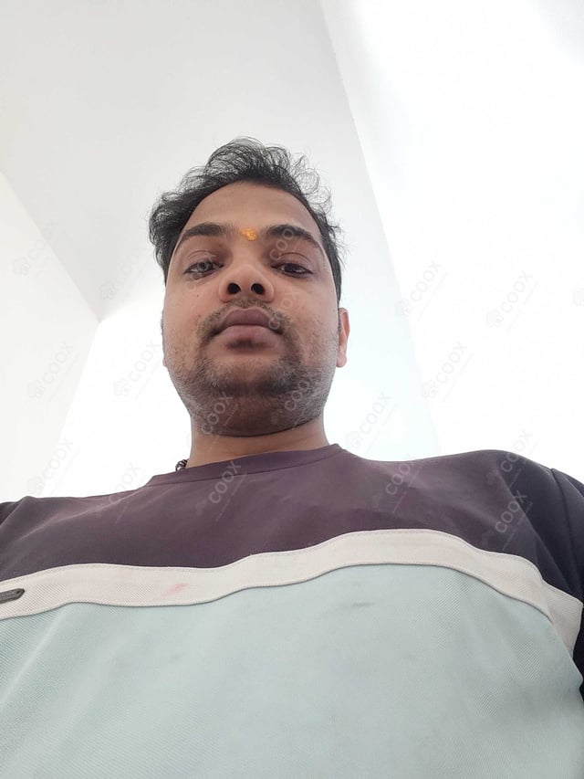 Chef from COOX at bookings. Professional cooks chefs at home