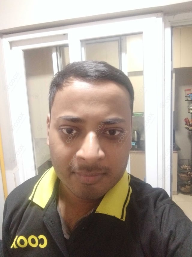 Chef from COOX at bookings. Professional cooks chefs at home